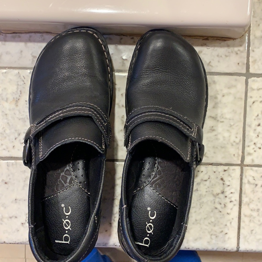Black casual loafer